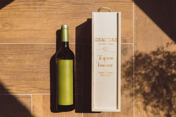 Caja de vino en madera - Corazón - Lletres de Vida