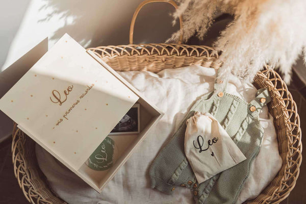 Caja de recuerdos en madera - Puntos - Lletres de Vida